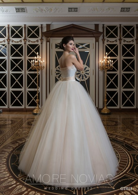 https://amore-novias.com/images/stories/virtuemart/product/GT018       (3).jpg